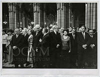 Magyar politikusok az Országház kupolacsarnokában a Szent Korona átadására várva, 1978
