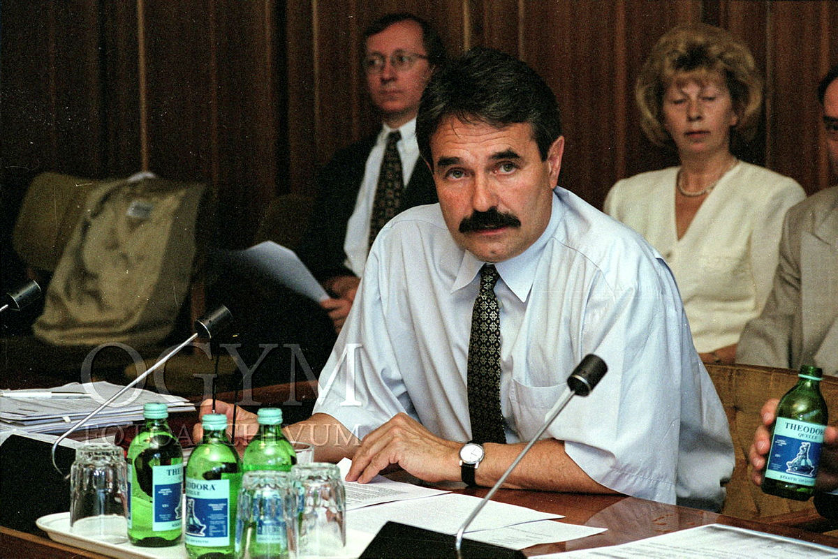 Az Országgyűlés Gazdasági Bizottságának ülése az Országházban, 1999